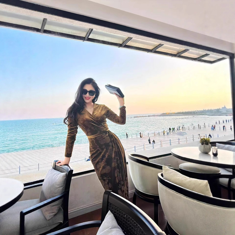 V-Neck One-Piece Wrap Dress, Autumn and Winter Velvet Fashion Elegant Slim Fit Stretchy Printed Long Dress V-Neck One-Piece Wrap Dress, Autumn and Winter Velvet Fashion Elegant Slim Fit Stretchy Printed Long Dress