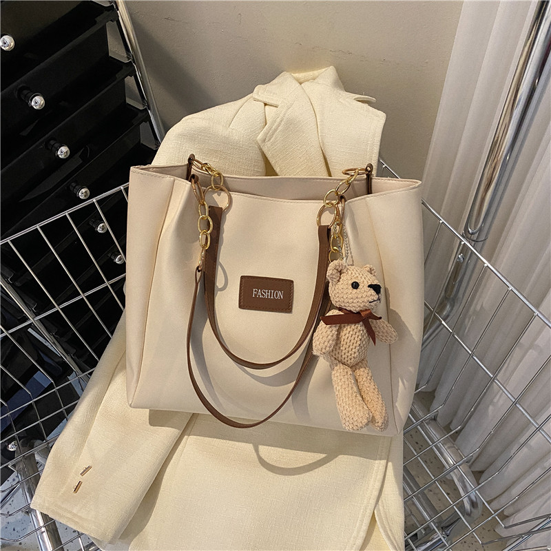 Bolsa de invierno de gran capacidad para mujeres 2024 nueva bolsa de hombro universal de moda alta sensación extranjera bolsa de viaje