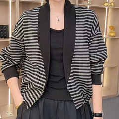 秋季短款休闲风直下摆短外套气质外套条纹拼接上衣
