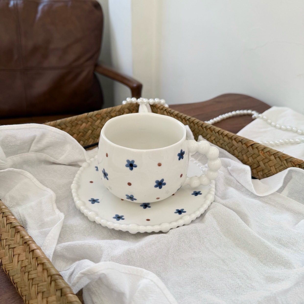 Ins estilo francés mano irregular cerámica taza de café plato mango de cuentas amor plato de té de la tarde taza transfronteriza