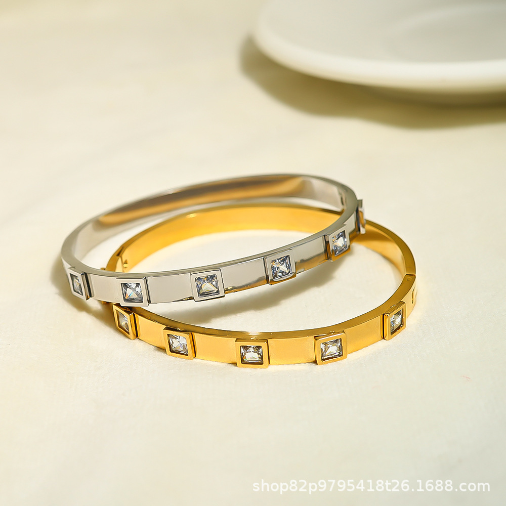 Joyas europeas y americanas, celebridades de Internet, el mismo estilo, moda, nicho, creativo, todo fósforo, circón blanco, acero inoxidable, pulsera de oro real, hebilla