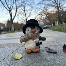 可爱花生企鹅玩偶公仔迷你毛绒玩具送女友旅行搭子娃娃新年帽子