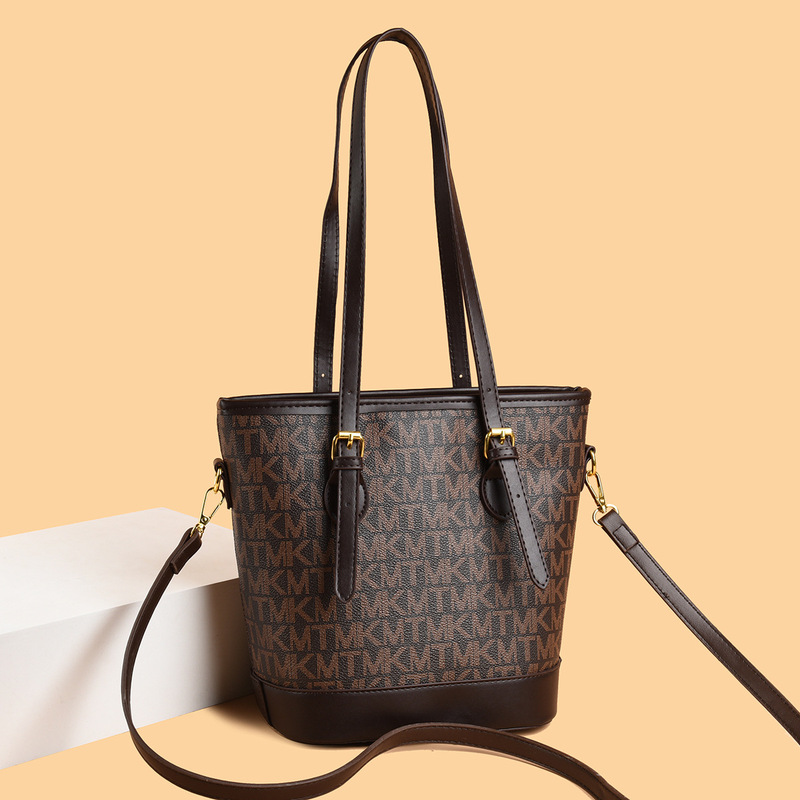 2025 New Cross-Border Women's Large-Capacity Shoulder Bag, Fashionable Light Luxury Bucket Bag, Simple Crossbody Tote Bag
