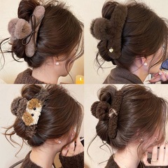 秋冬リボン付きぬいぐるみヘアクリップ 大きめヘアピン 女性用 2025年新作 可愛い 後頭部用 高級感 シャーククリップ