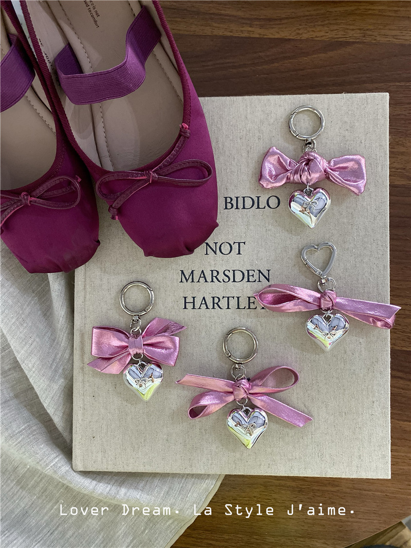 12g Weight Keychain Classification 1 Piece Quantity Holiday, Travel, Daily Occasion Metal Material Heart Shape Pattern Plating Design Elegant, Lady Style 1 Piece Elegant Lady Heart Shape Metal Plating Keychain 1