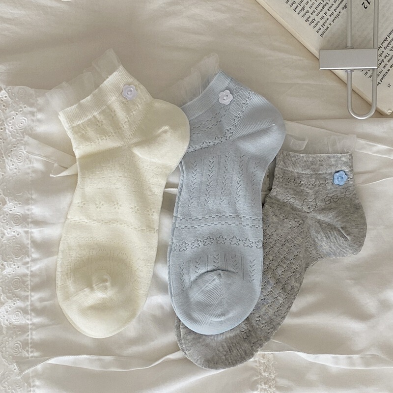 Spring and Summer New Style Socks Women's Cotton Japanese Style Button Card Silk Lace Short Socks Mesh All-match Boat Socks Boneless
