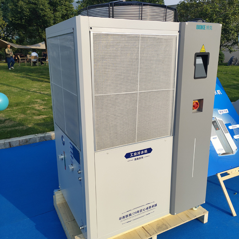 10-15匹风冷式冷水机2