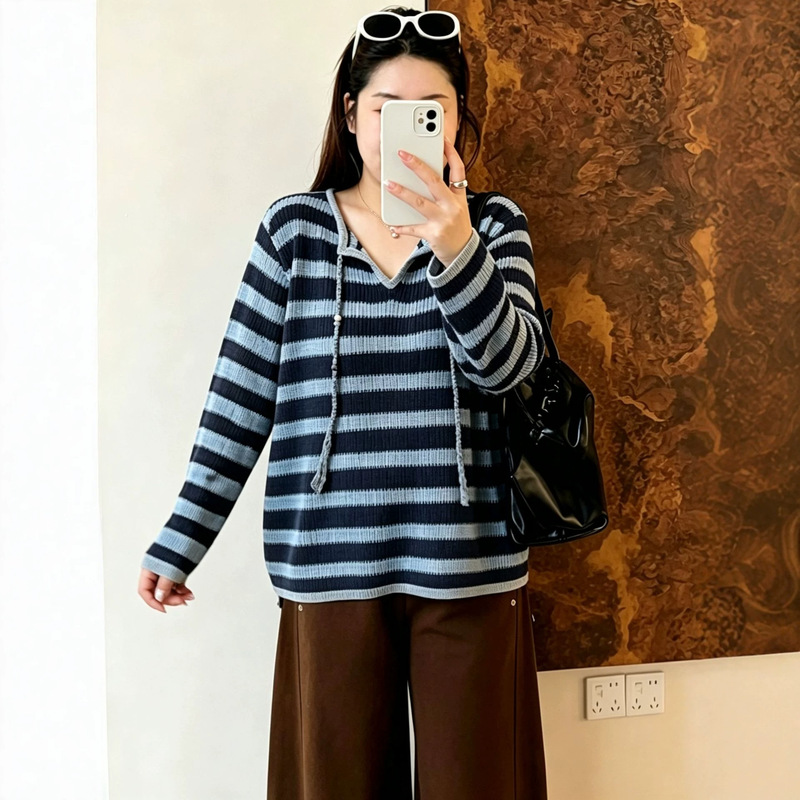 Plus-size women's V-neck drawstring color-block striped knit sweater, 2026 autumn collection, loose-fitting top designed to conceal the figure Plus-size women's V-neck drawstring color-block striped knit sweater, 2026 autumn collection, loose-fitting top designed to conceal the figure