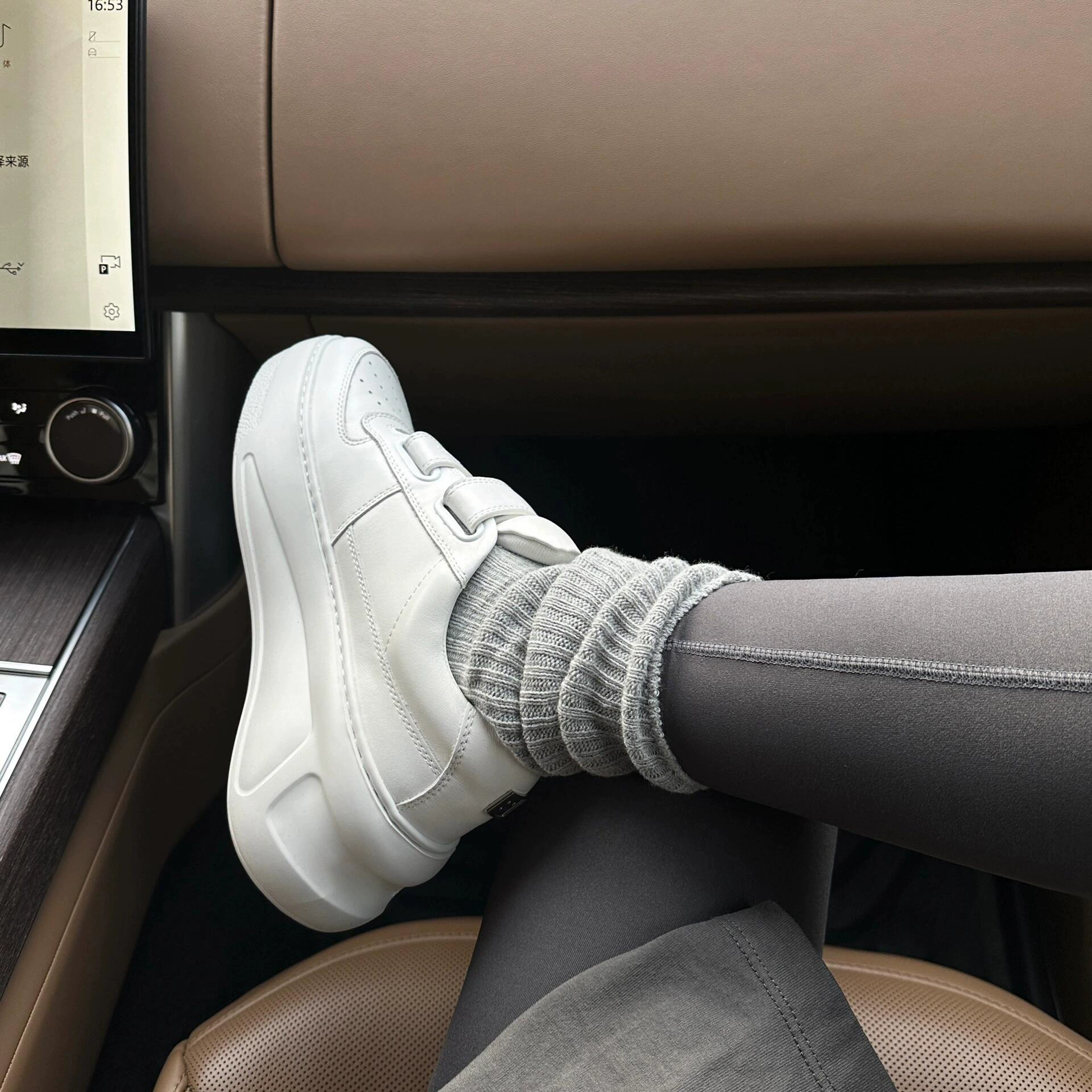 Коровья кожа версия ~ Маленькие увеличенные кожаные туфли на толстой подошве маленькие белые туфли женские липучки сосновые туфли