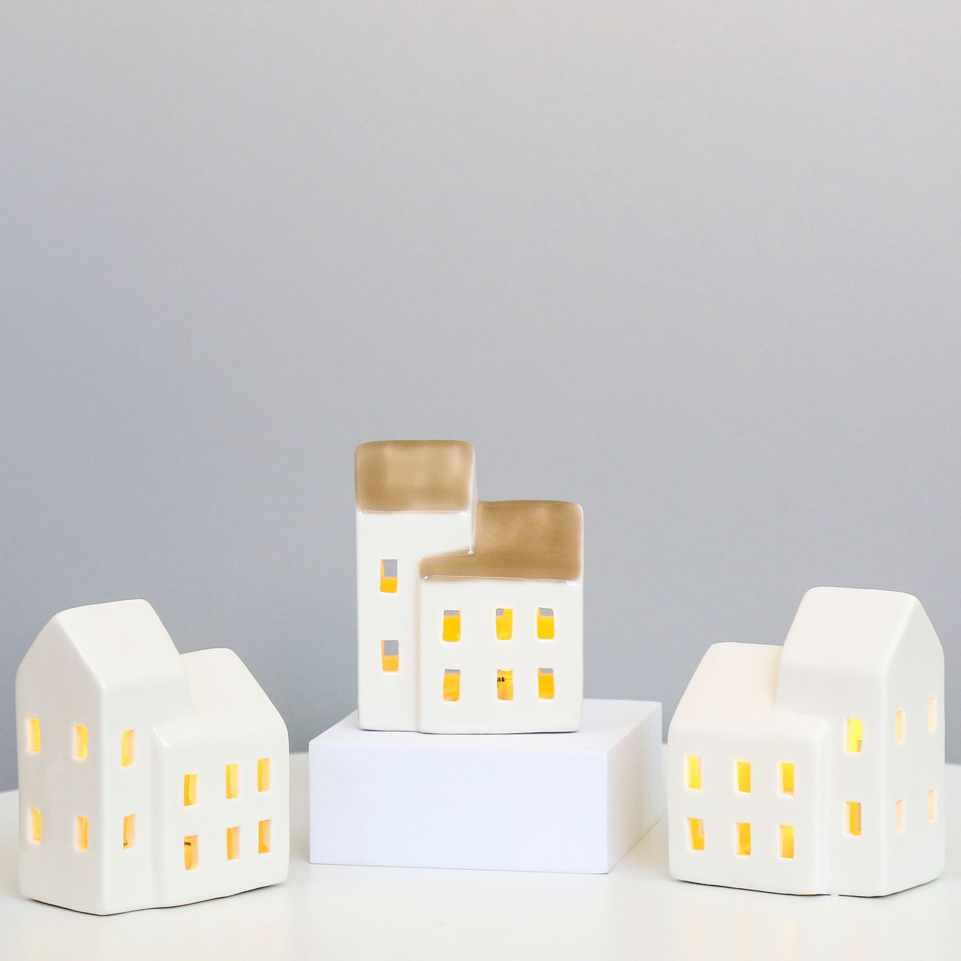 Yeni Nordic Hollow Oyma Evi LED Süsleme Ev Seramik El Sanatları Dekoratif Işık_voghion.com