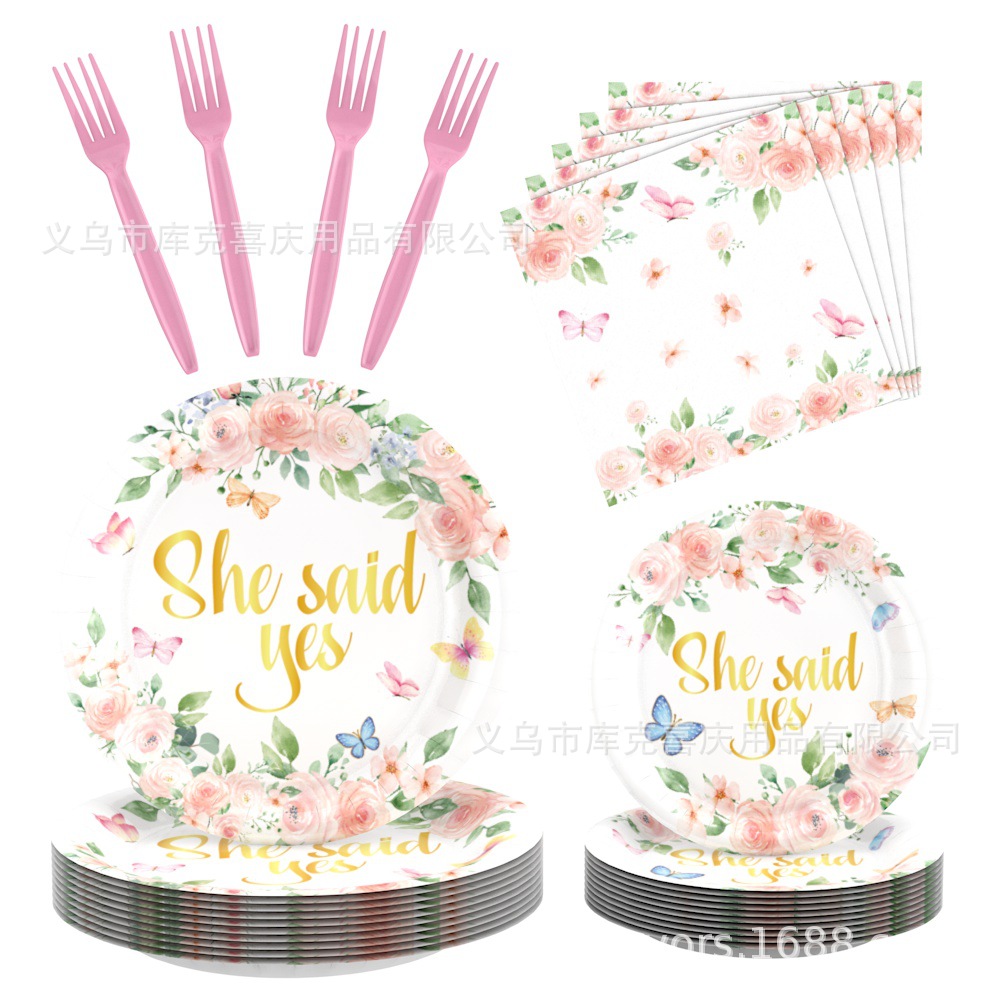 Conjunto de cubiertos de fiesta de compromiso de novia transfronterizos, bandeja de papel desechable, tazas de papel, toallas de papel cubiertos