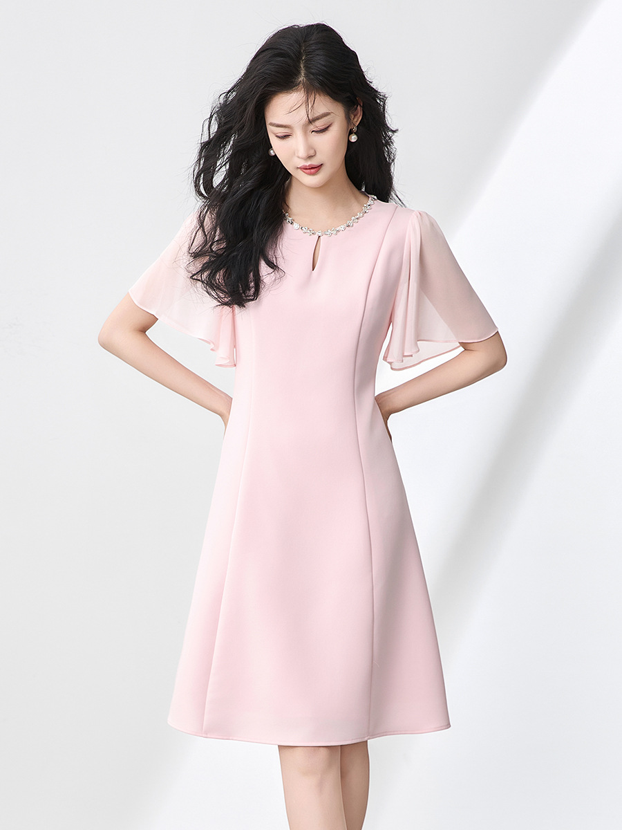 Váy liền tay lá sen đính kim cương cổ tròn thiết kế sang trọng ôm dáng — Màu đen