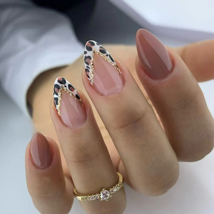 Foreign trade fake nails red brown solid color wearing armor V-shaped leopard print special-shaped French detachable nail patch
