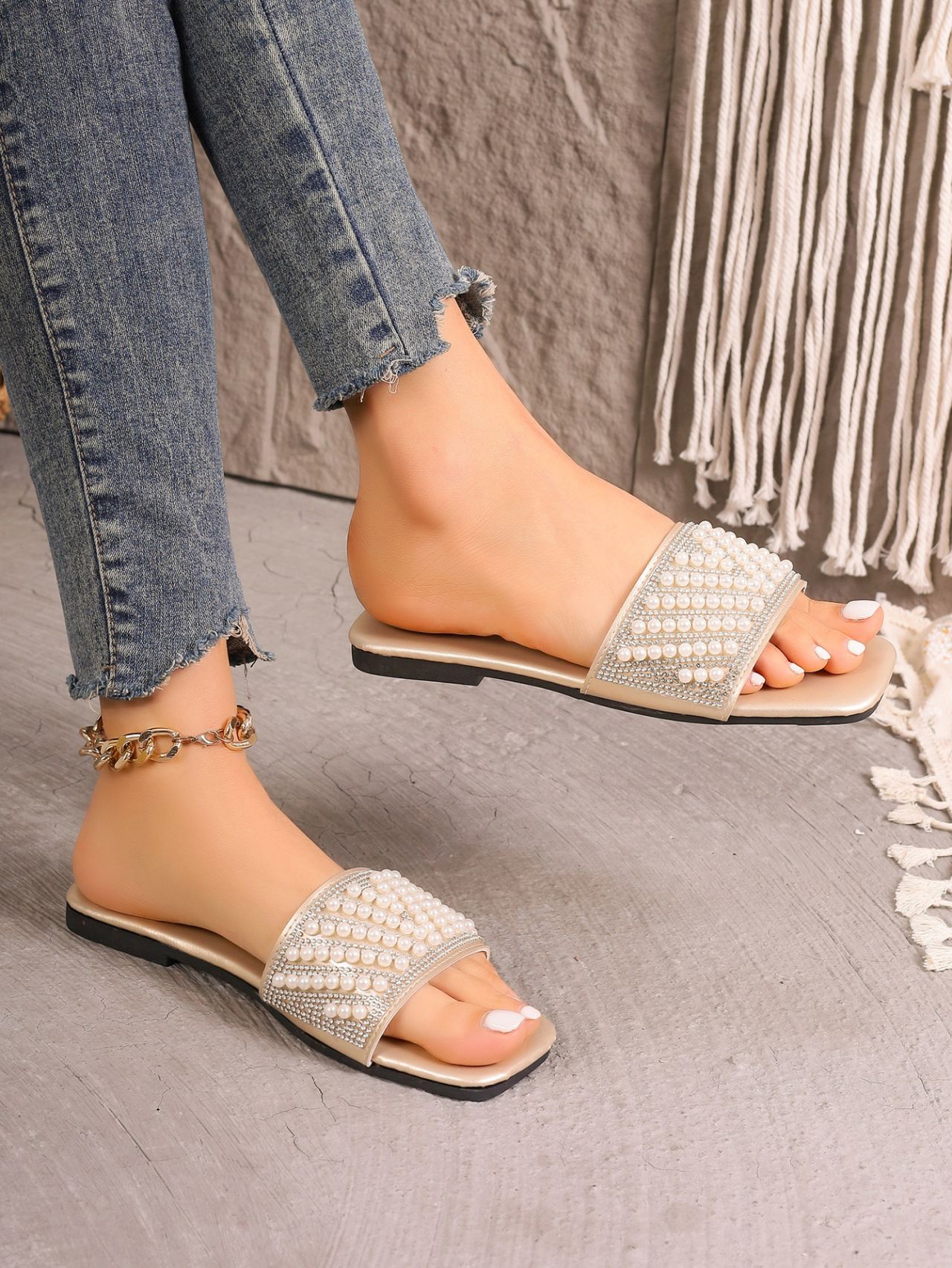 Casual Women's Slides With Pearls Square Toe Beach Sandals_voghion.com