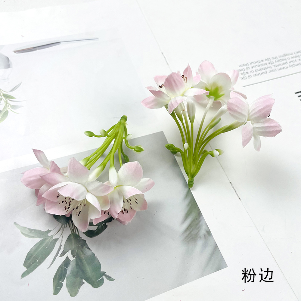 Simulación de flores 3 cabeza mini cadena de loto DIY tela de seda flores falsas tocado de flores material de broca de flores para hacer decoración de salón de bodas