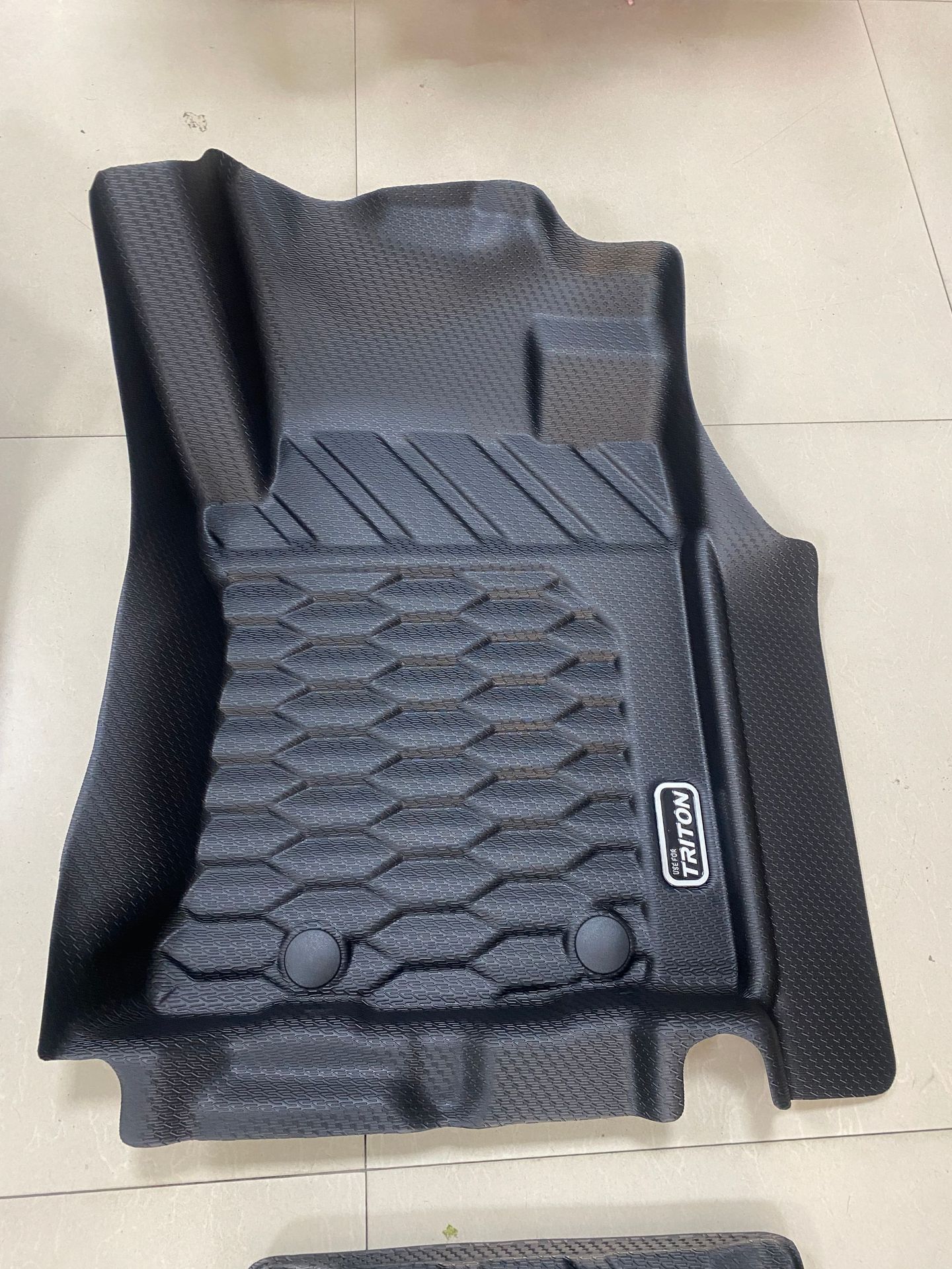 Triton Four-Door Right-Hand Drive 2023 Car-Specific Floor Mats Triton2024 Right-Hand Drive 4-Door Tpe Floor Mats Pickup Mats