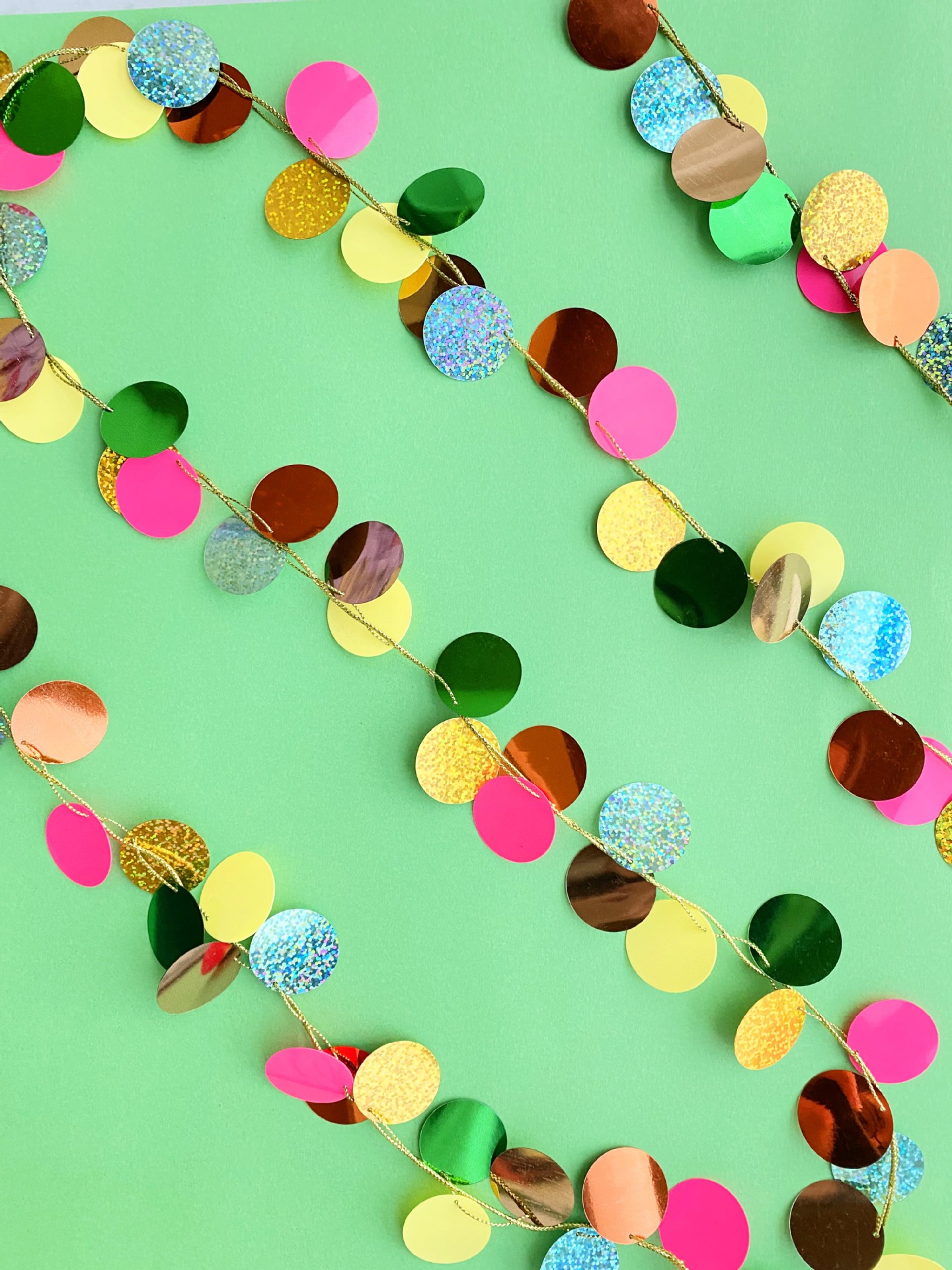 INS colorful round paper strips hanging flags birthday party Christmas holiday decoration aluminum foil round discs ornaments festive decorations