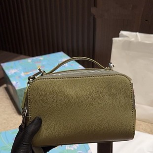 �ճ����eС��������μ�����C���p�����֦�yҸ��б���������Ů