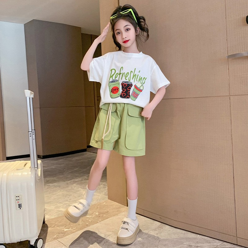 Traje deportivo para niñas 2024 Nuevo estilo coreano para niños de verano para niñas pantalones cortos de verano Traje de dos piezas de estilo occidental