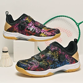 足球鞋;羽毛球鞋;篮球鞋