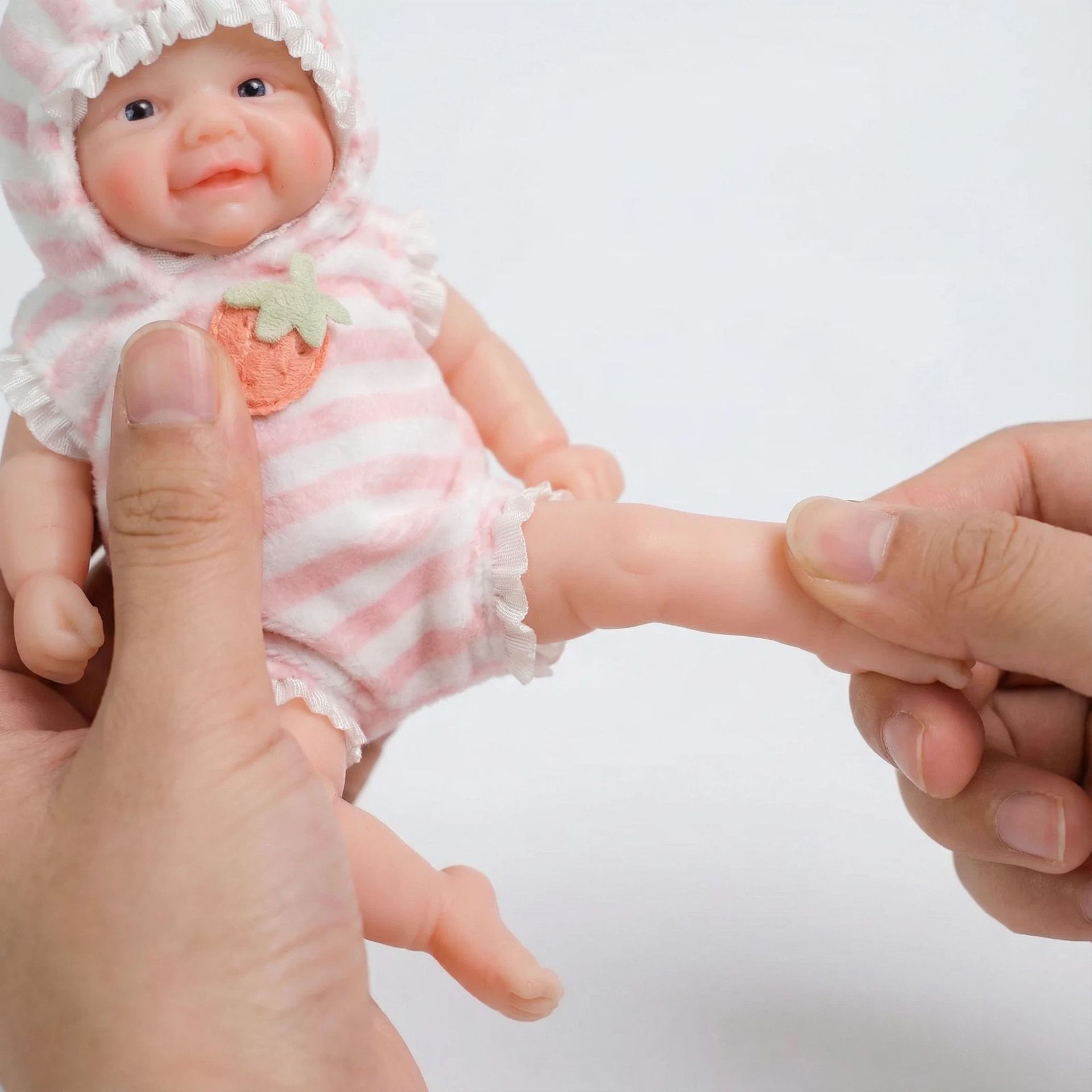 NPK6 pulgadas impresión de fresa de silicona sólida muñeca de simulación Q-bala es estirable y suave suministro transfronterizo