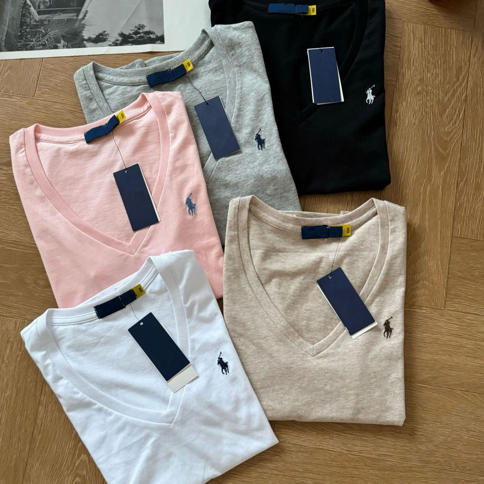Áo thun nữ cotton tay ngắn cổ chữ V vai đứng thêu logo ngựa nhỏ, form rộng tôn dáng — Màu hồng, Màu trắng, Màu yến mạch, Xanh lá cây chi tiết 8