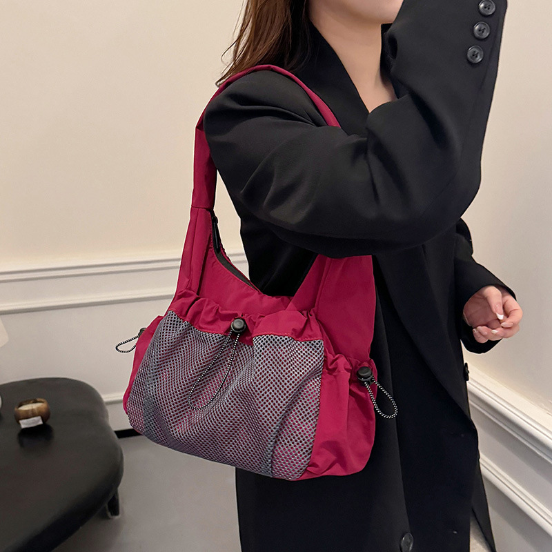 包包女士2025春季新款上班通勤今年流行大容量腋下大容量单肩包女