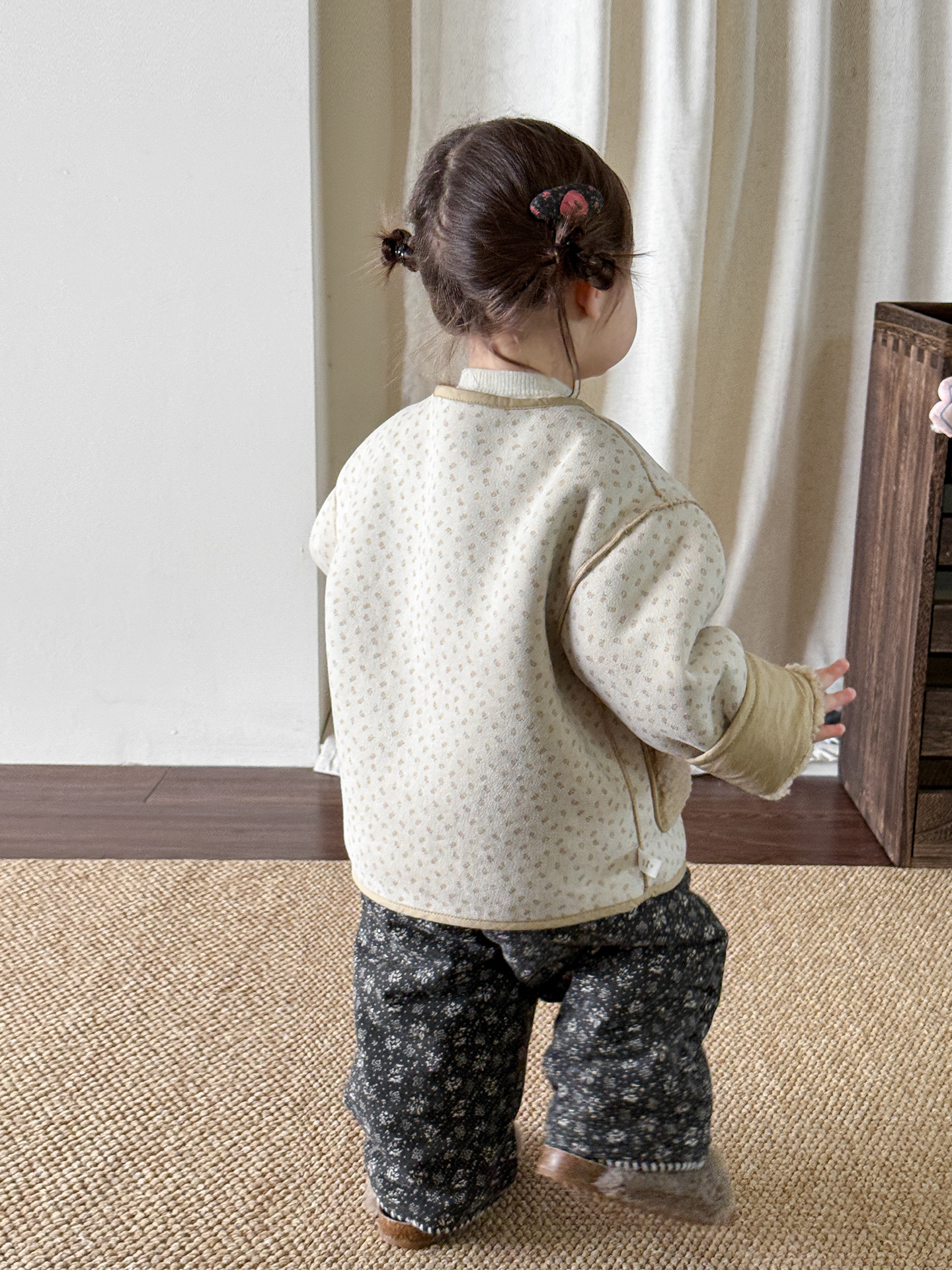 Sugar Pear ropa infantil ropa de algodón de niñas ropa de invierno 2025 nuevo estilo de cordero de aire extranjero doble cara ropa de algodón infantil ropa de bebé