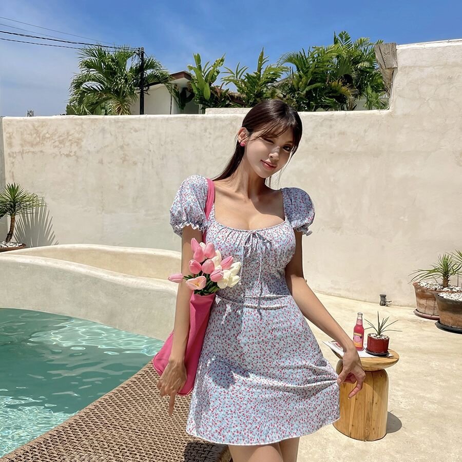 Women's Triangle One-Piece Swimsuit 2024 New Style, Covering Stomach, Slimming, Beach Vacation, Hot Spring - One Size Fits All