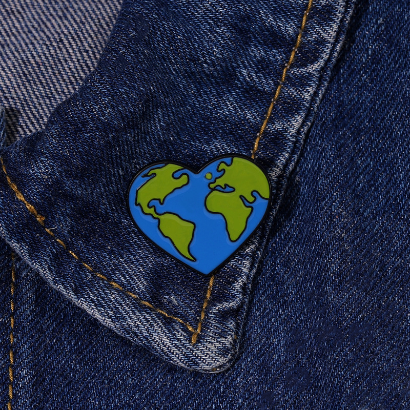 Alloy Material Fashion Pin Geometric Heart Shape Alloy Enamel Unisex Brooches