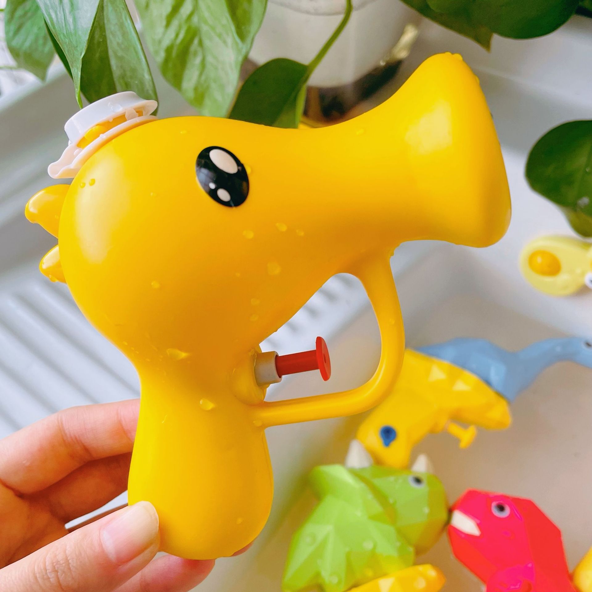 Regalos del día de los niños mini pistola de agua 3 - 6 años de edad bebé playa juguetes de agua al aire libre para niños y niñas