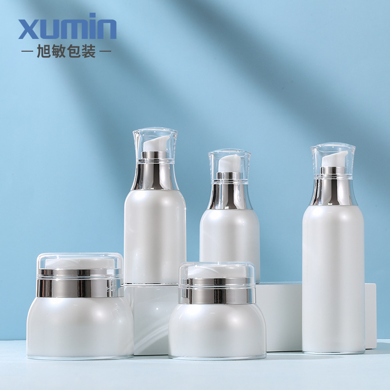 Embalaje de cosméticos Xumin en stock PEPPETG material esencia botella de 50ml botella de emulsión al vacío