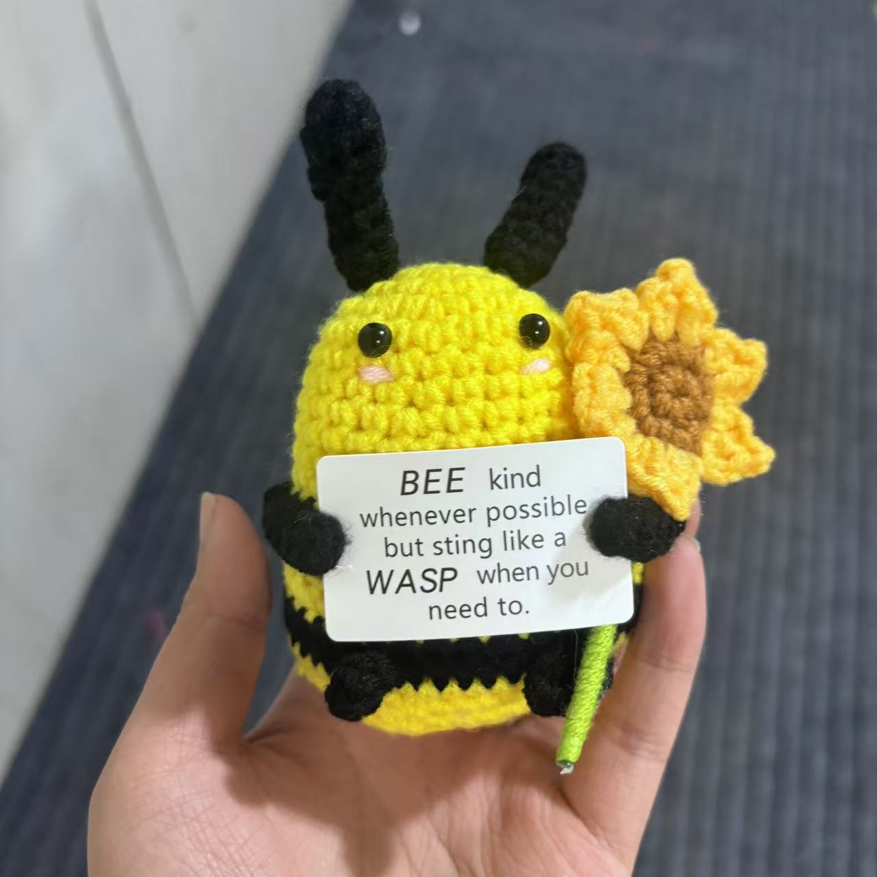 Transfronterizo al por mayor hecho a mano de punto de felpa de energía positiva de la patata emocional vegetal adornos de frutas de juguete pequeño regalo