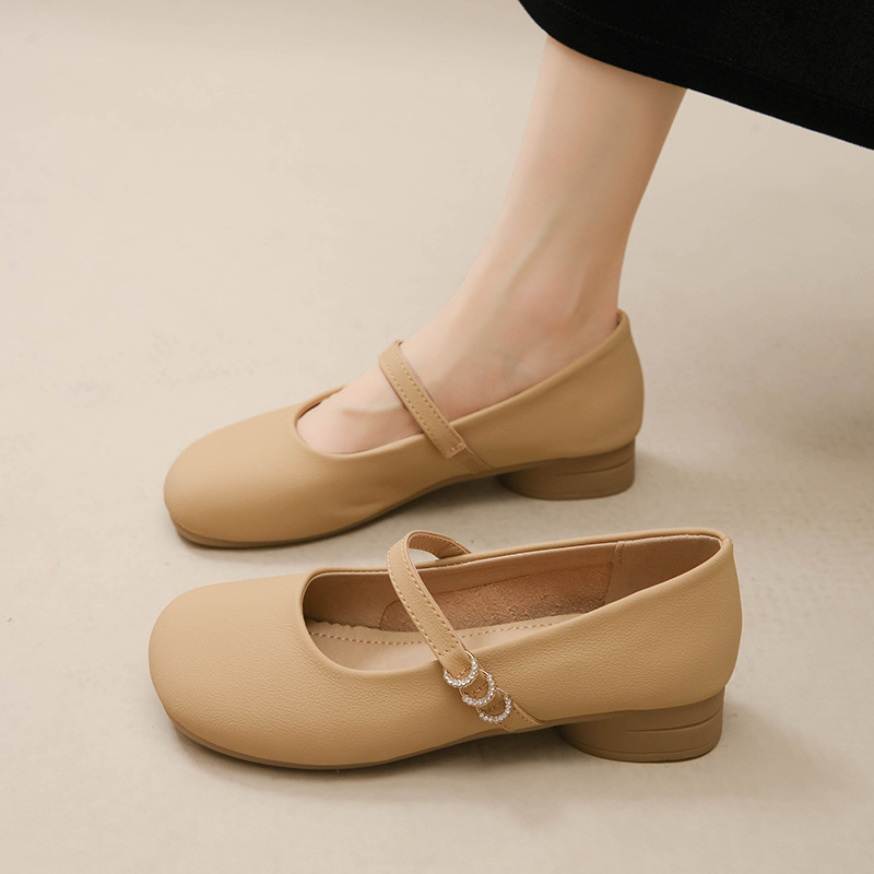 살구색 다크 브라운