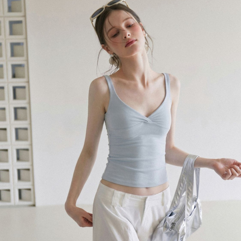 Blue V-neck camisole for women, summer 2026 new style, slim-fit, short sleeveless top for outer wear Blue V-neck camisole for women, summer 2026 new style, slim-fit, short sleeveless top for outer wear