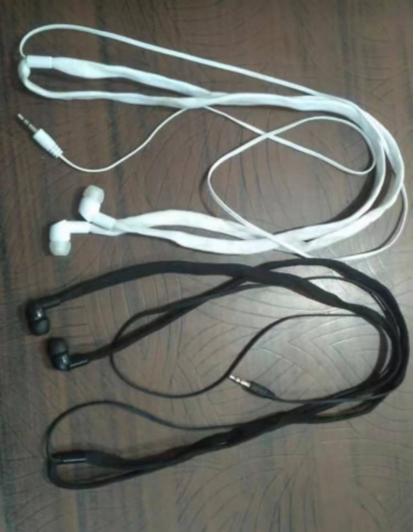 En stock Comercio exterior impermeable cordón auricular ropa con sombrero suéter ropa regalo cordón auricular con cable