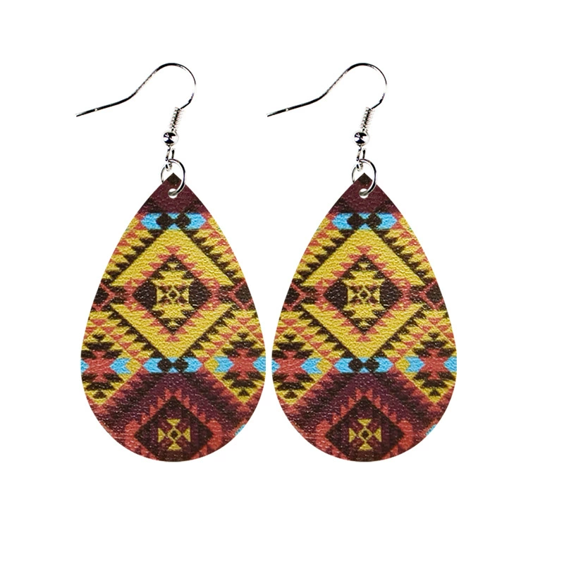 Серьги из кожи в форме слезы, западный племенной тату-близ patterns, лёгкие 6.8×3×0.5 см