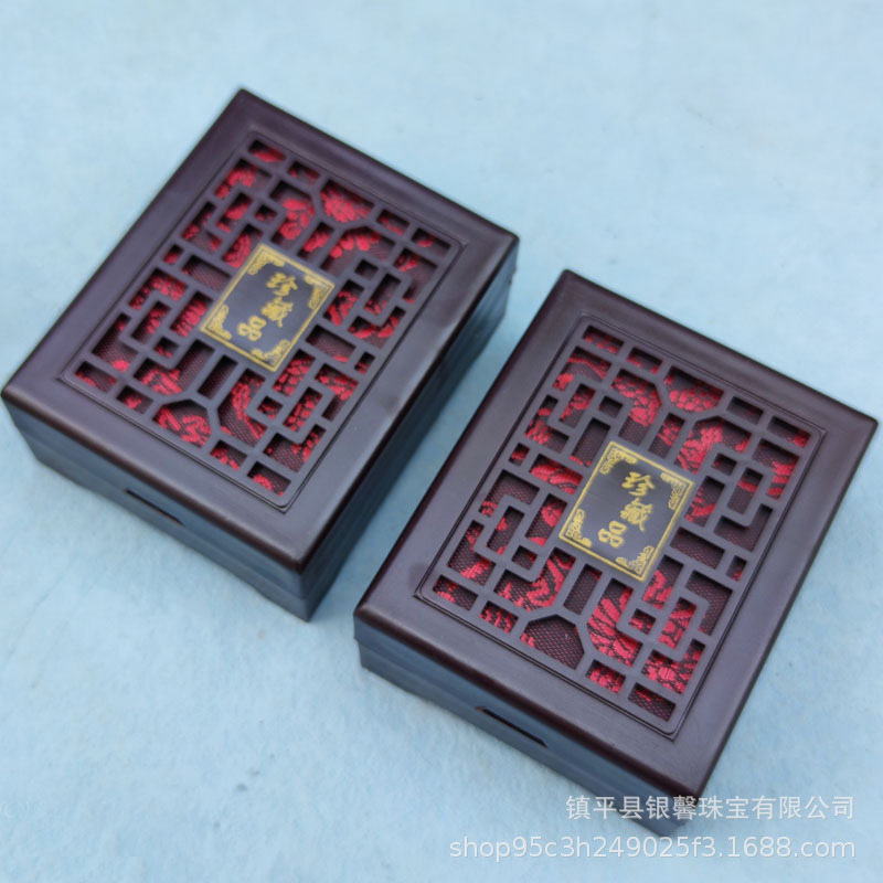 木製の宝石玉の黄金のペンダントのブレスレットの箱の透かし彫りの文は核のアクセサリーの箱の硬い外の包装の贈り物の箱を遊びます。|undefined