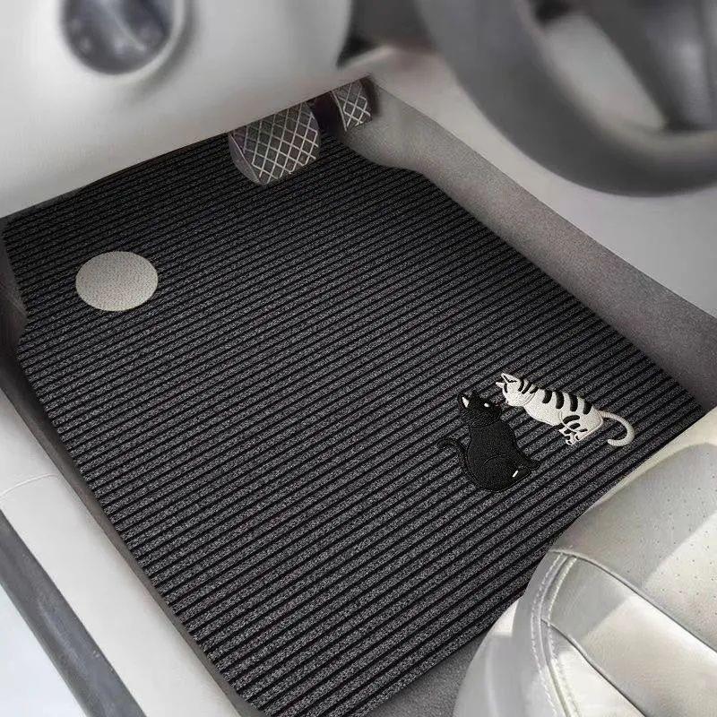 Simple diatomite car floor mats, non-slip, water-absorbent, wear-resistant, universal carpet-style, dirt-resistant, single-piece car mats, complete set of floor mats