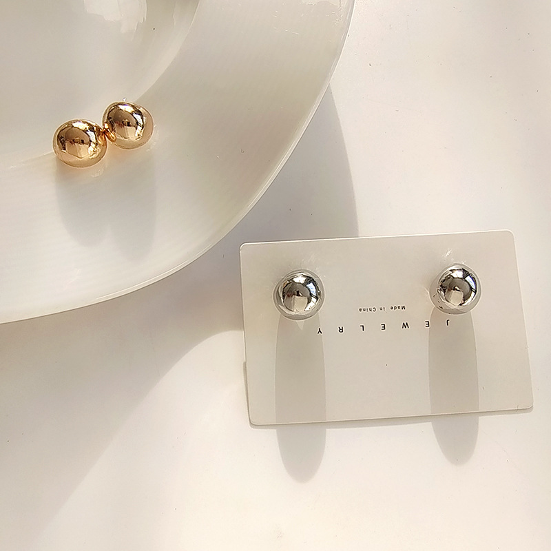 1 Pair Fashion Solid Color Alloy Plating Womenu0027S Ear Studs