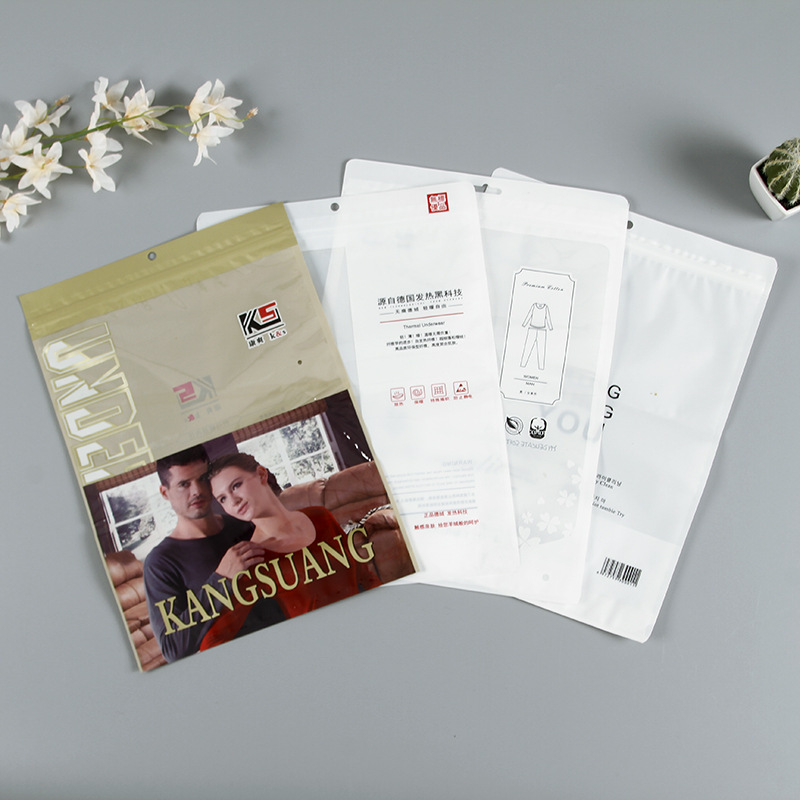 厂家直供保暖内衣包装袋塑料三边封拉链袋半透明开窗服装包装袋