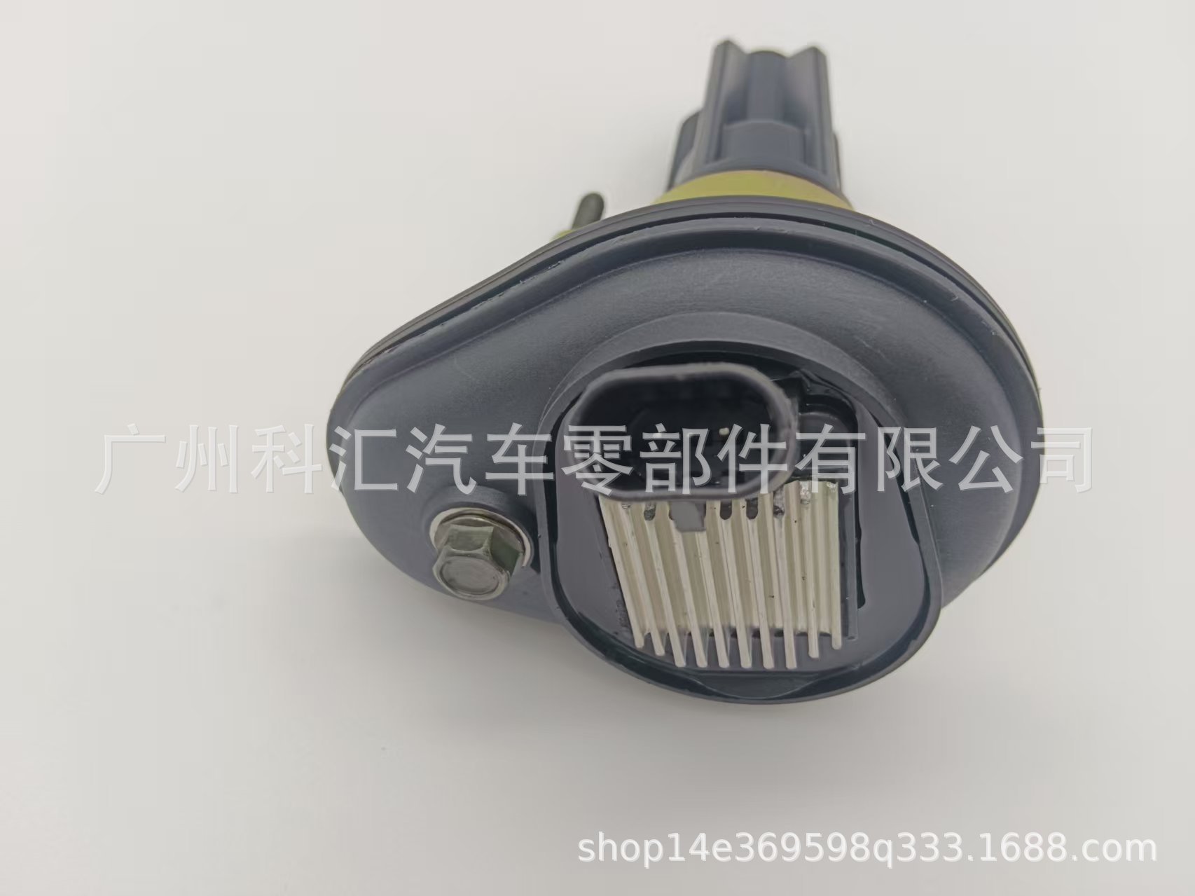 Cross-Border Exclusive Supply of Uf303 12568062 19300921 8125680620 Ignition Coil for Hummer H3