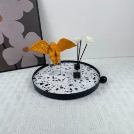 其他装饰摆件;树脂工艺品;金属工艺品