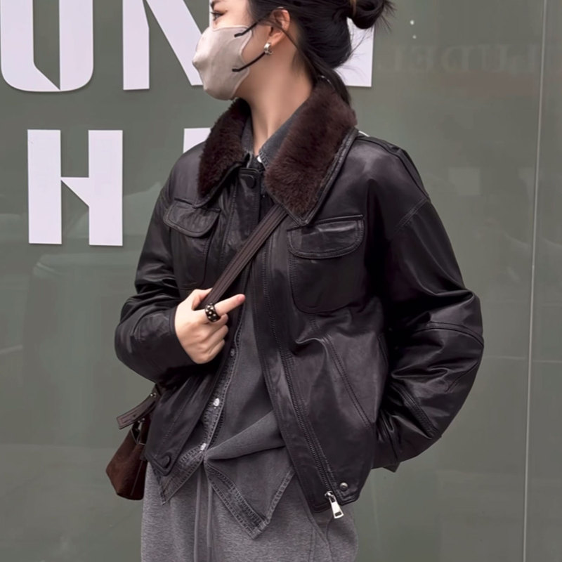 2026 Haining New Autumn and Winter Genuine Leather Goose down Jacket, High-End Feel, Short Sheepskin Coat for Petite Individuals, Fashionable Outerwear 2026 Haining New Autumn and Winter Genuine Leather Goose down Jacket, High-End Feel, Short Sheepskin Coat for Petite Individuals, Fashionable Outerwear