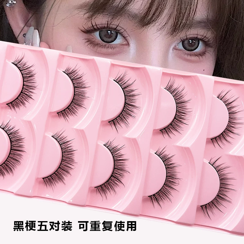 False eyelashes, realistic dense comics for eyelashes