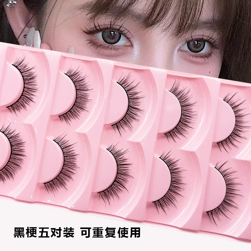 False eyelashes, realistic dense comics for eyelashes