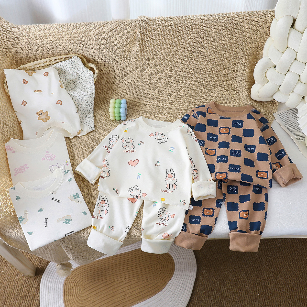 Ropa de hogar de niños algodón conjunto de ropa interior otoño y invierno nuevo 40 niños peinados dibujos animados niñas y niños pijamas ropa infantil
