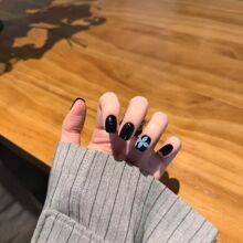 �{ɫ���w�������ֹ����������ճ��@�׼�ɫ����������׼�ָ���N