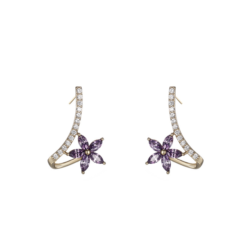 Xuping aleación de cobre otoño y invierno Zircon artificial pernos de orejas de flores nicho sensación de lujo ligero aretes de flores para mujeres