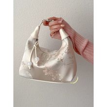 ���L�z�I�̽����۰���Ů2025�¿��ļ�б����Ӱ����L����ʽ�����